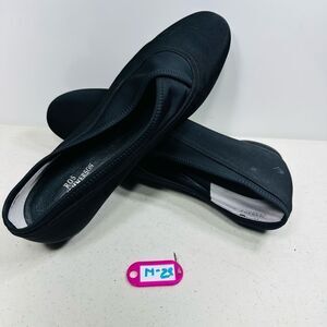 Ros Hommerson Black Softy womens Shoes 9,5 N  Narrow A Flats Loafers